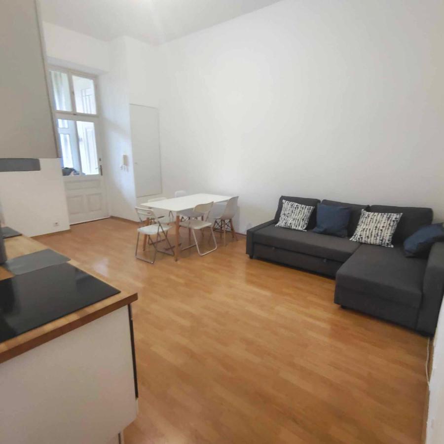 Large 4 Room Apartment In The Center Of Wien Exterior foto