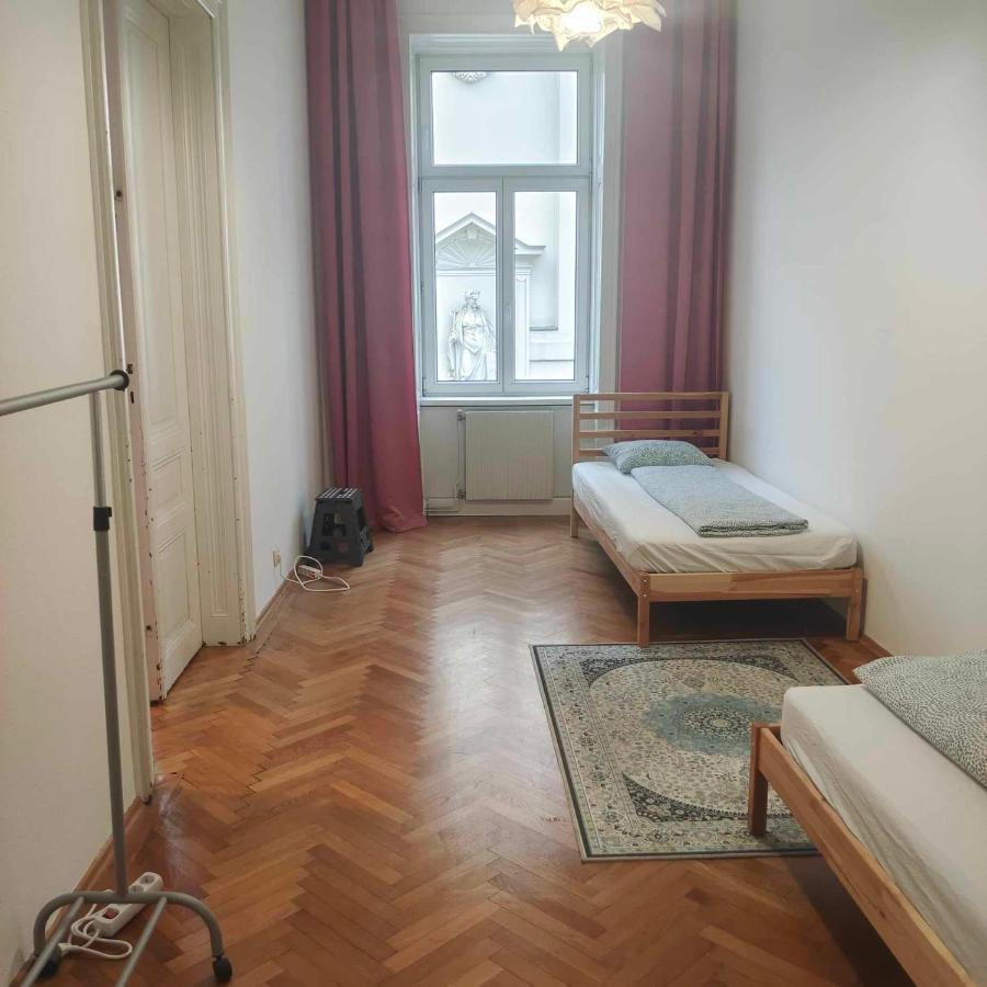 Large 4 Room Apartment In The Center Of Wien Exterior foto